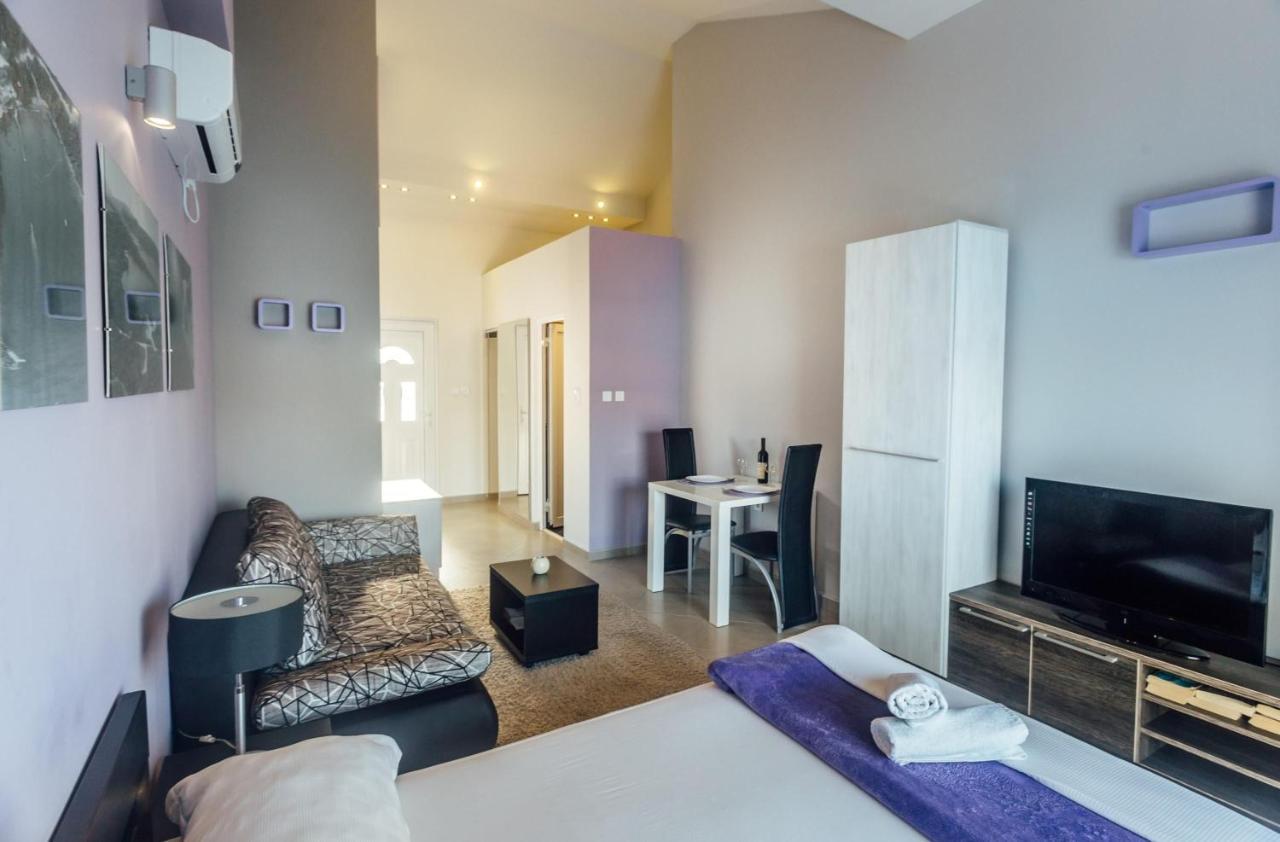 Beachfront Apartments Тиват Екстер'єр фото