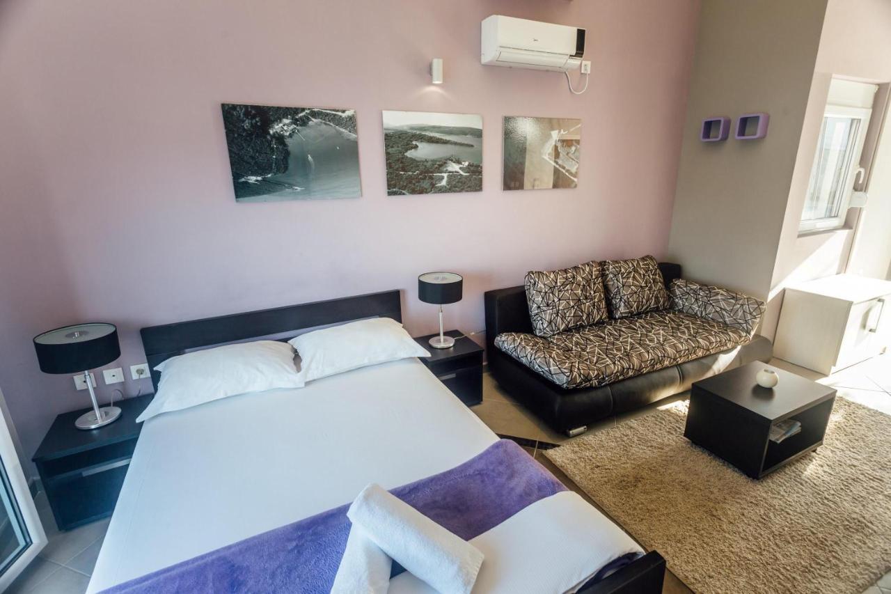 Beachfront Apartments Тиват Екстер'єр фото
