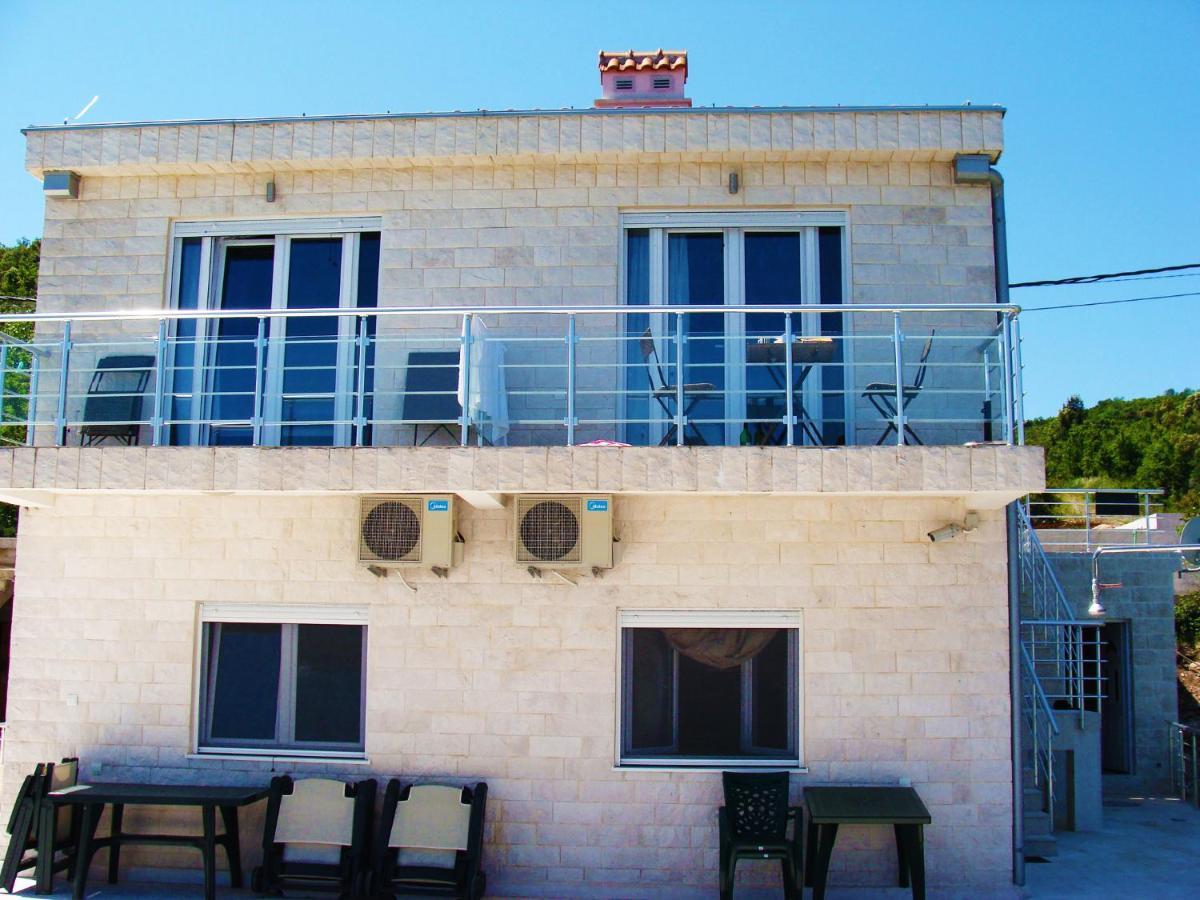 Beachfront Apartments Тиват Екстер'єр фото