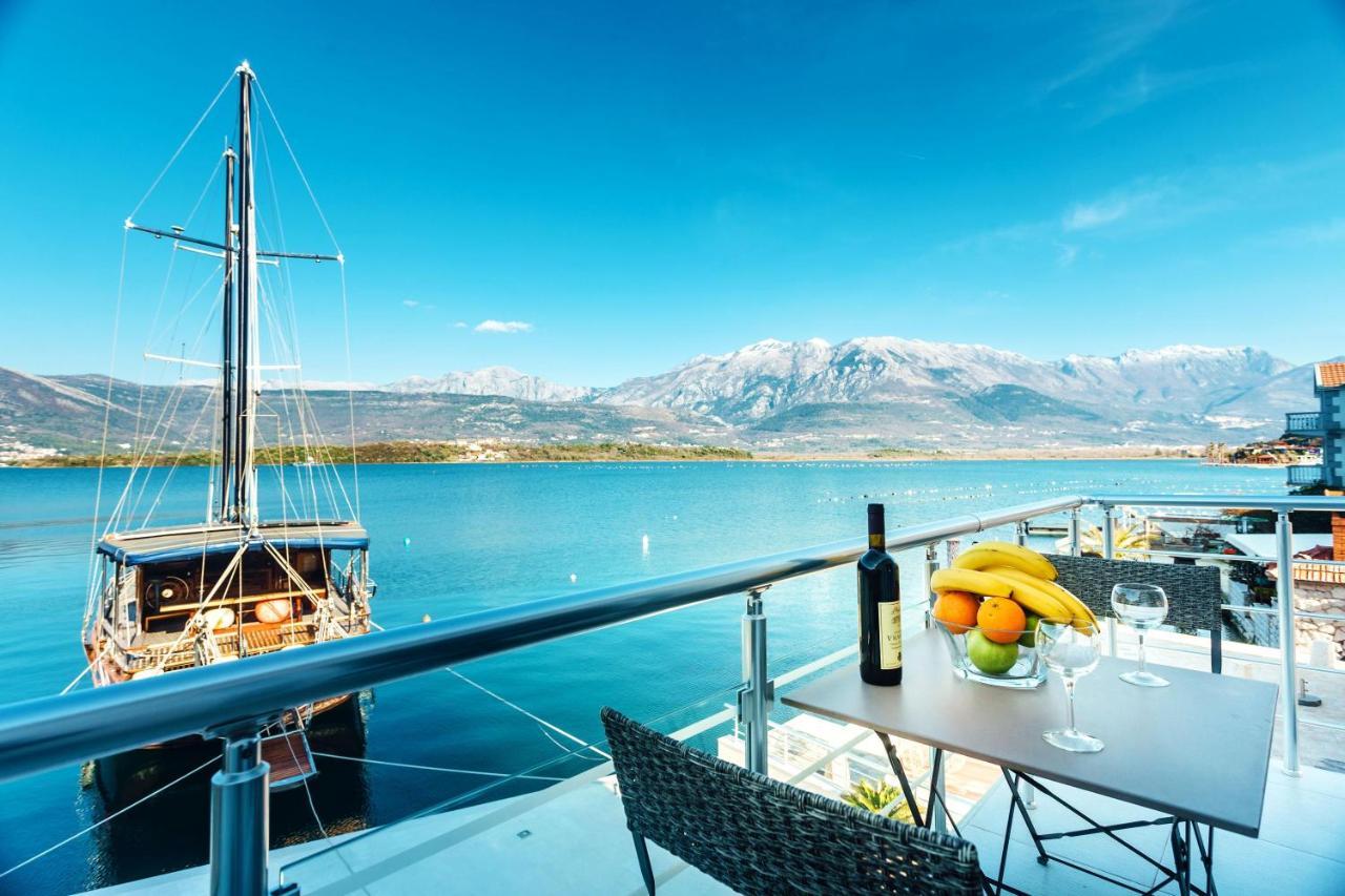 Beachfront Apartments Тиват Екстер'єр фото