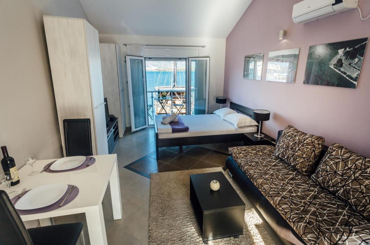 Beachfront Apartments Тиват Екстер'єр фото