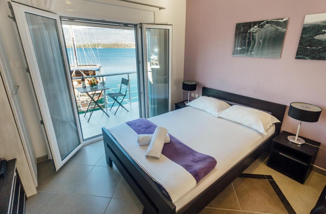 Beachfront Apartments Тиват Екстер'єр фото