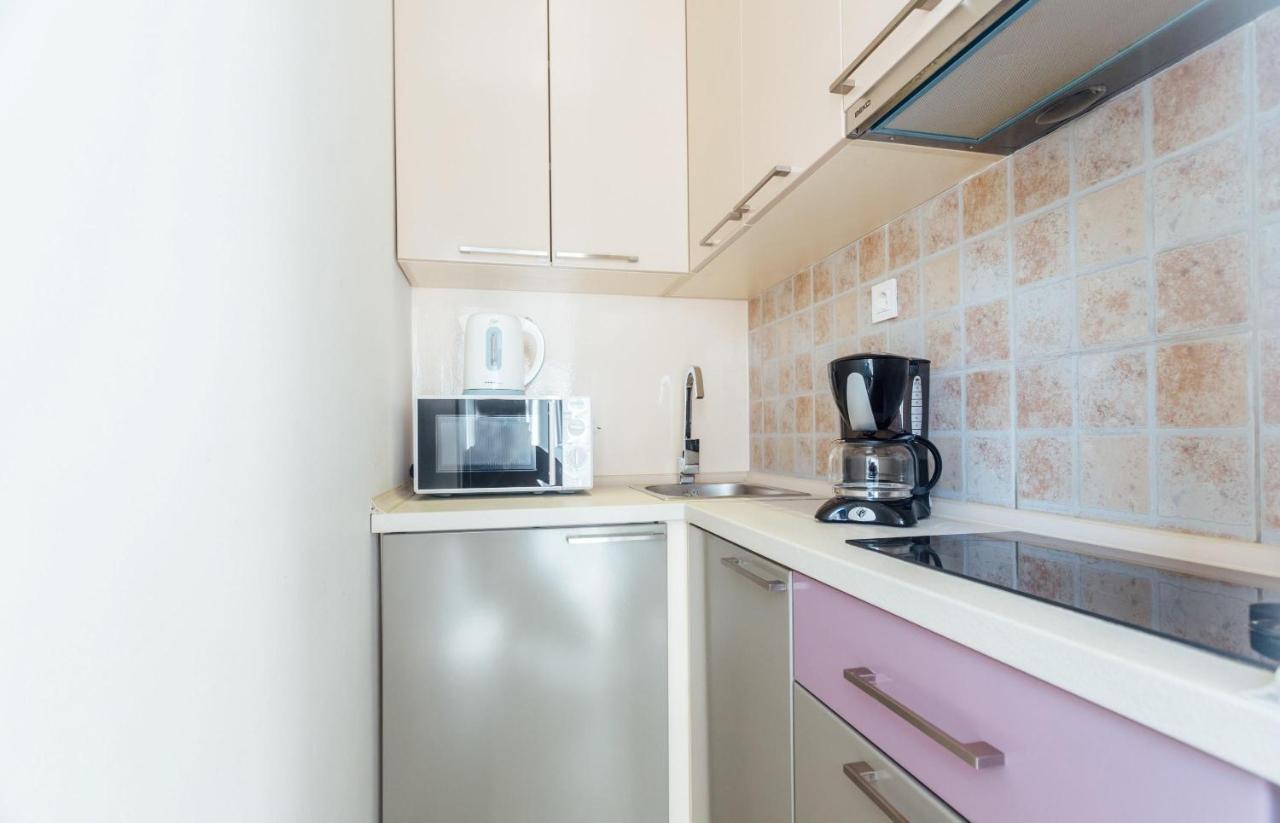 Beachfront Apartments Тиват Екстер'єр фото
