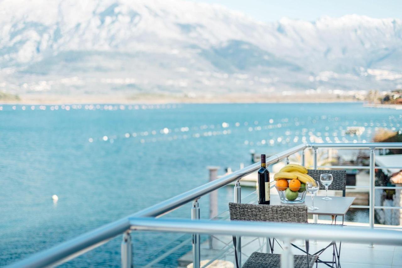Beachfront Apartments Тиват Екстер'єр фото