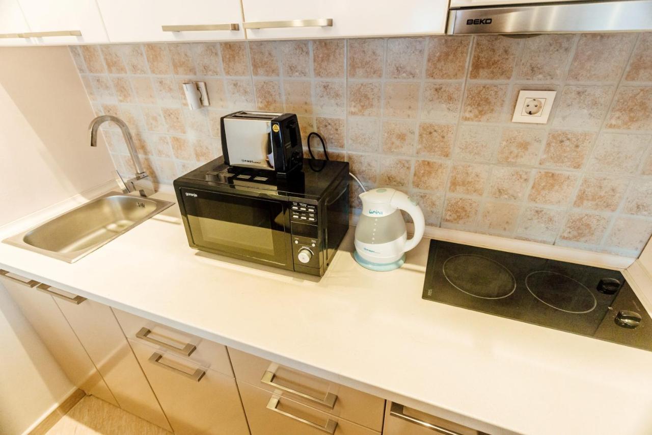 Beachfront Apartments Тиват Екстер'єр фото