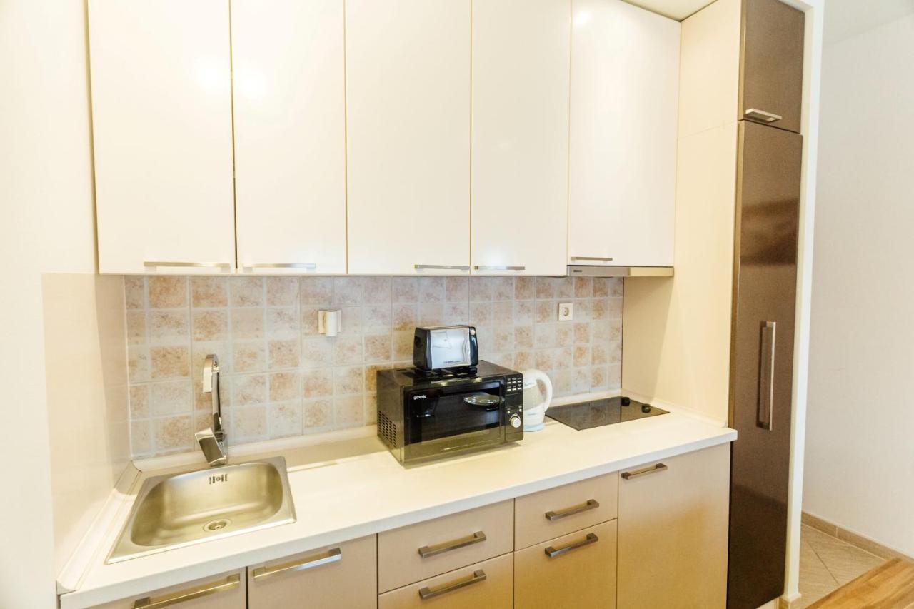 Beachfront Apartments Тиват Екстер'єр фото
