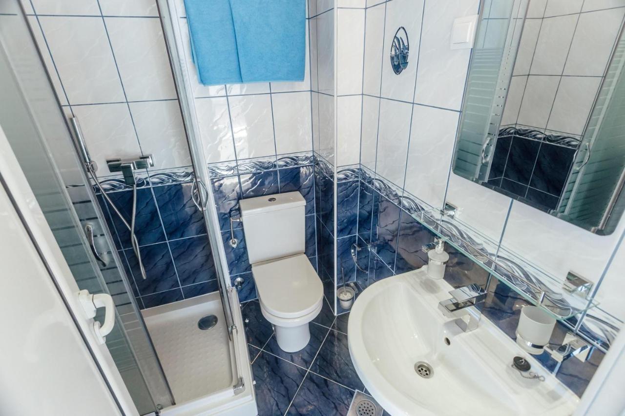 Beachfront Apartments Тиват Екстер'єр фото